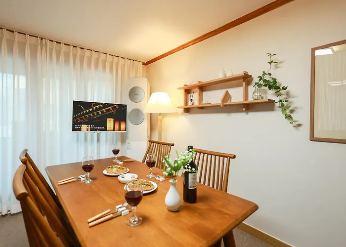 Comfy Stay, 5 Minutes Away From Eungam Station, Olive Young And Daiso