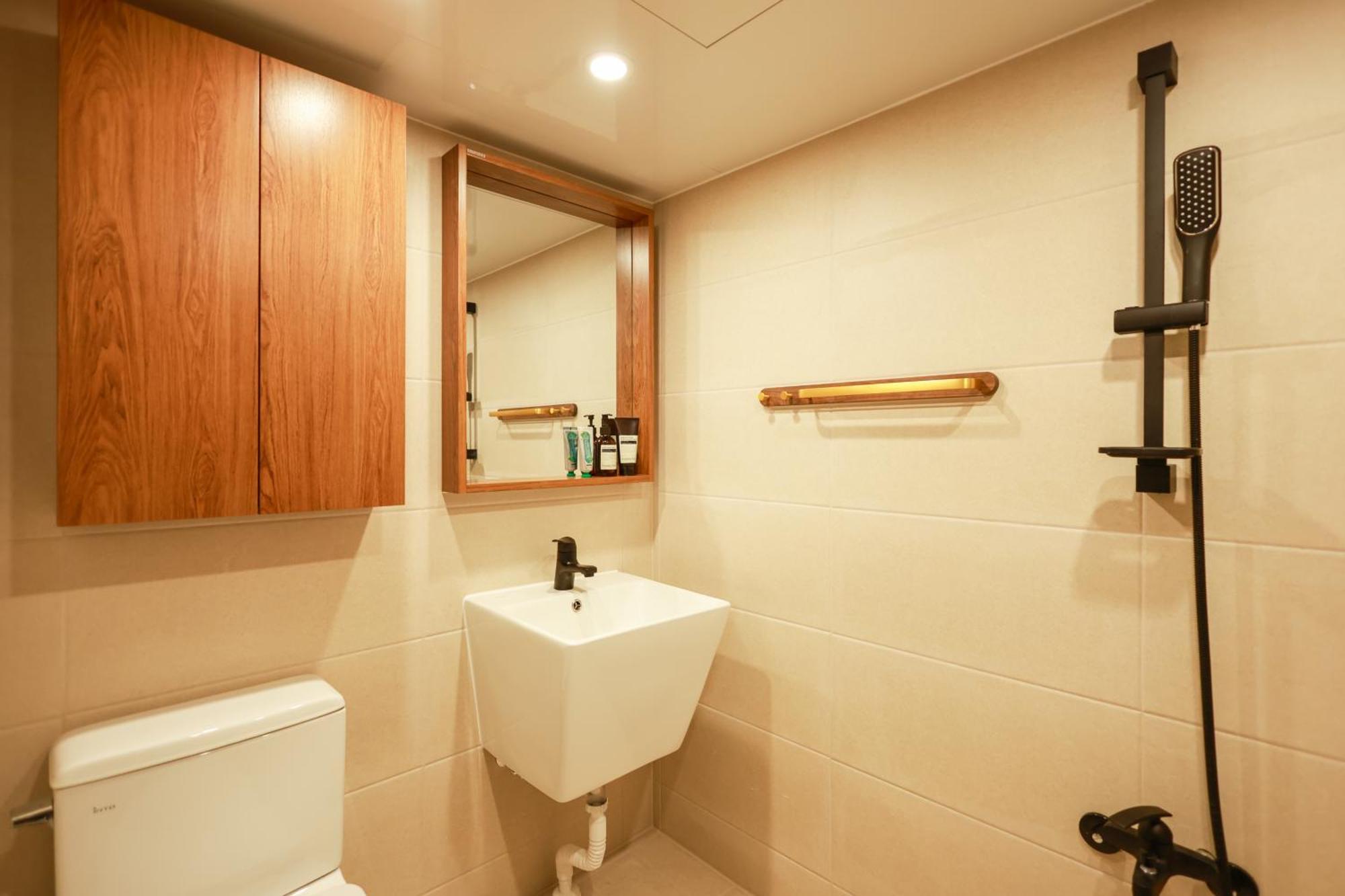 Comfy Stay, 5 Minutes Away From Eungam Station, Olive Young And Daiso Seoul